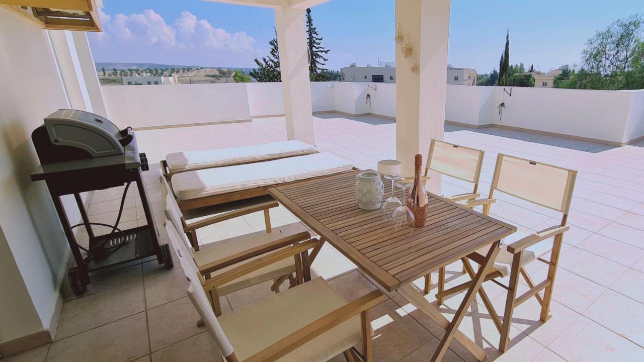 Stay Sunny Palms Apartment Oroklini Buitenkant foto